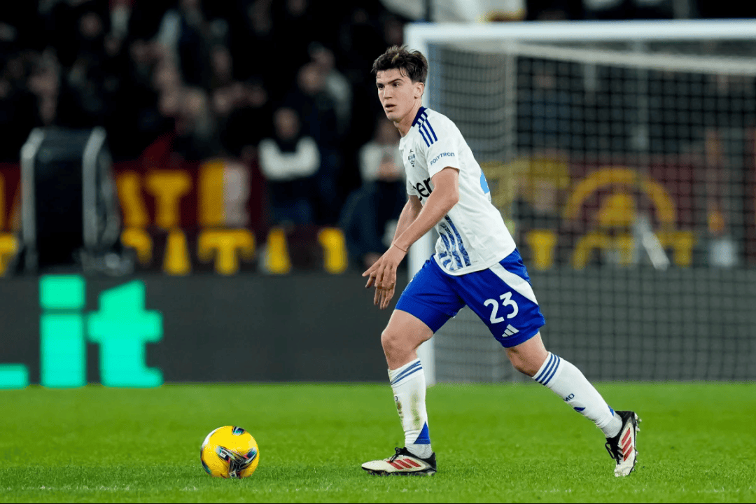 球队在锋线 球队在锋线